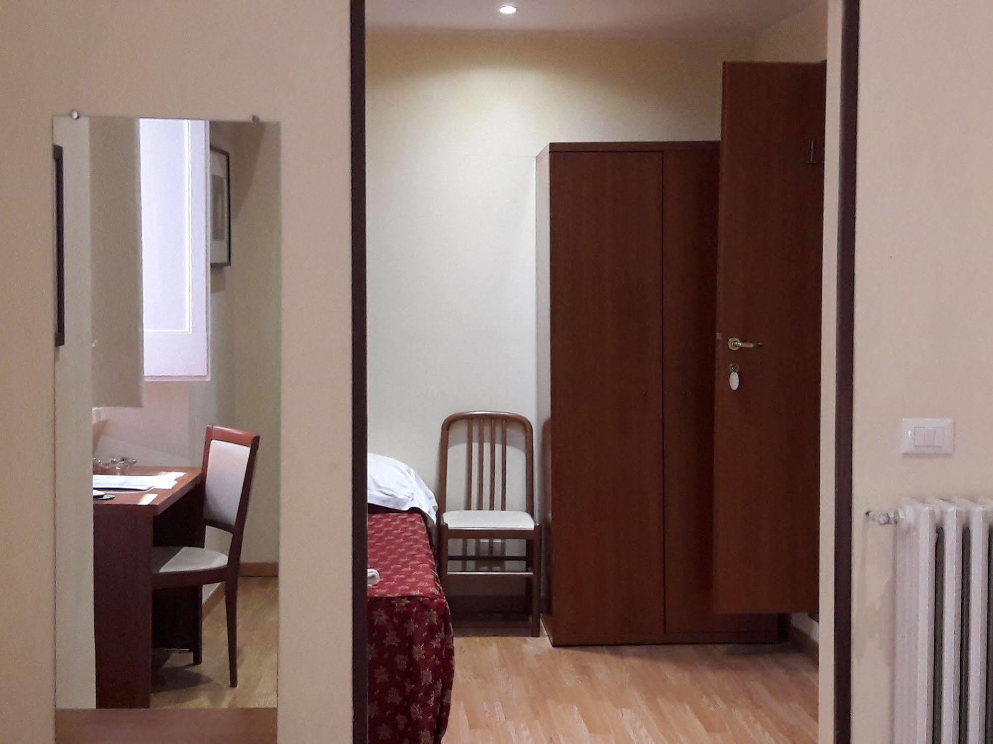 Hotel Mimosa Pantheon โรม ภายนอก รูปภาพ